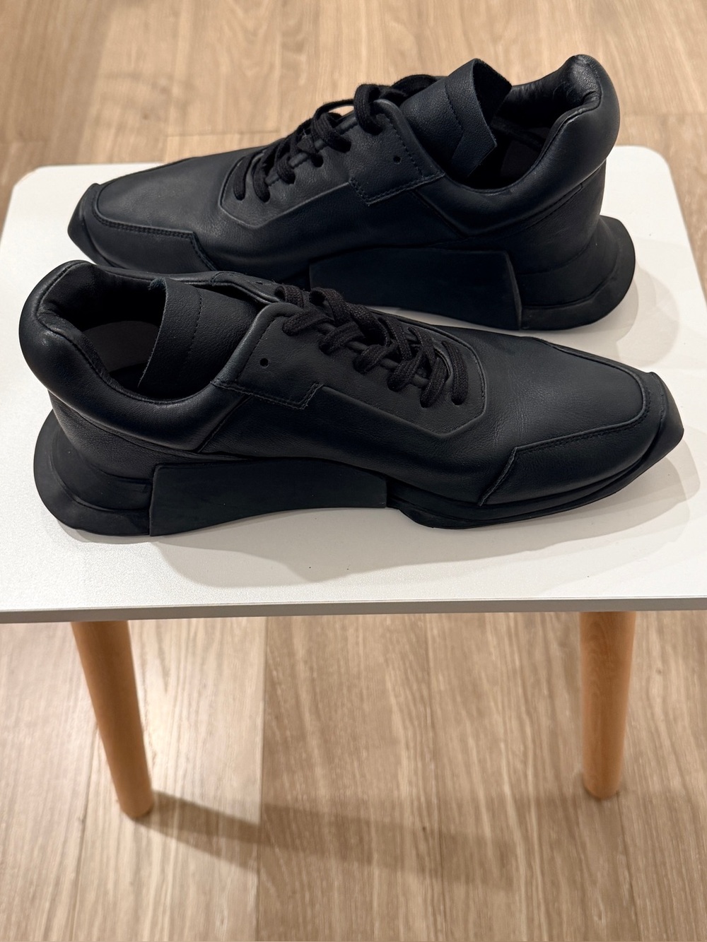 Rick Owens Black Leather Low-Top Runner Sneakers